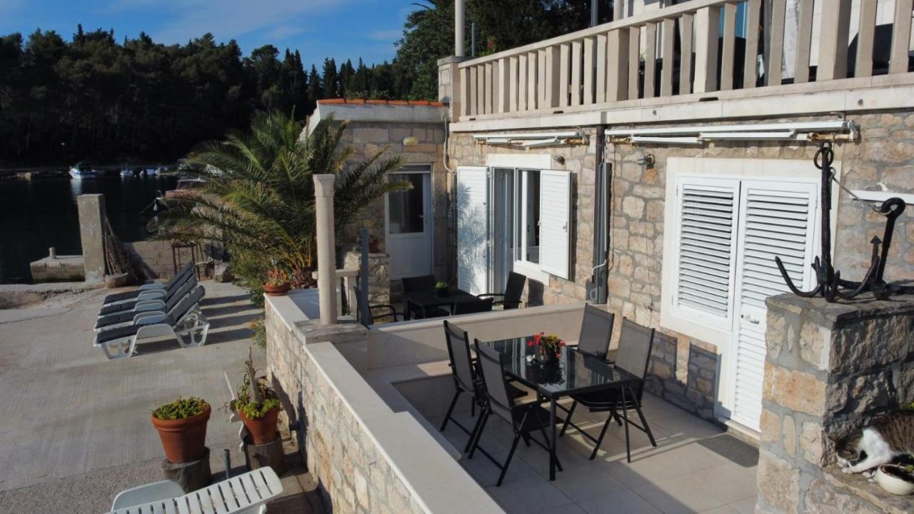 Korcula Seafront Apartments With Private Beach 外观 照片